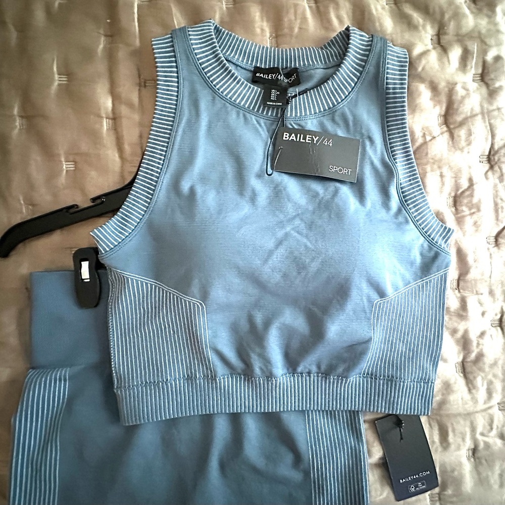 Bailey 44 Sport Blue Workout Yoga Set Size Large
NWT - Picture 3 of 12